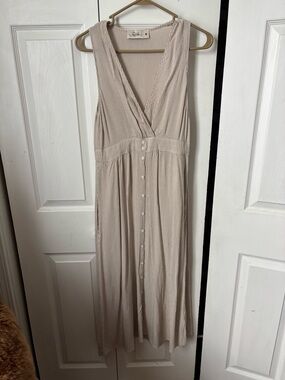 Ruche Sleeveless V-Neck Button-Front Midi Dress in Light Beige